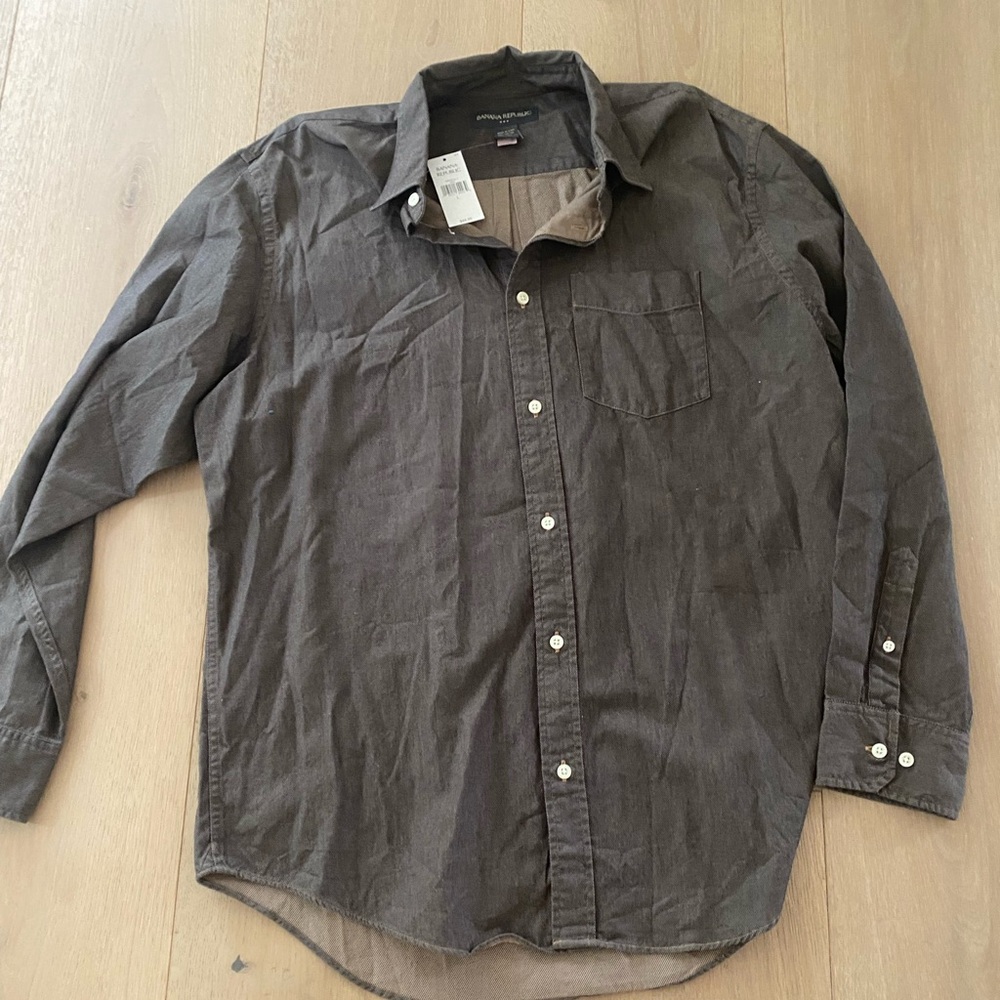 Banana Republic size large me. Btw button down